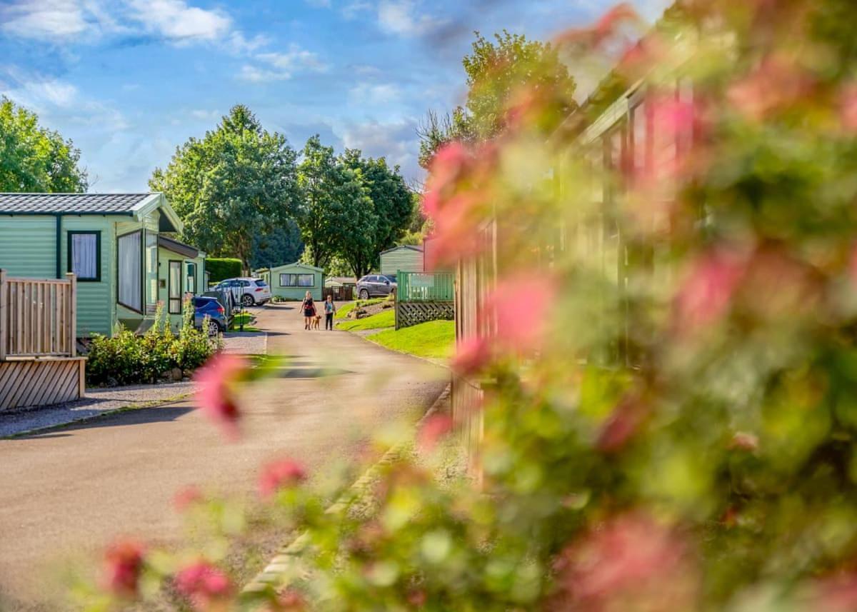 Long Ashes Park Hotel Threshfield ภายนอก รูปภาพ